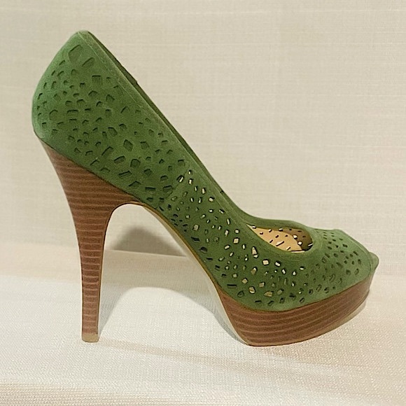 EA Sully Perforated Suede Platform Pump - Picture 2 of 13